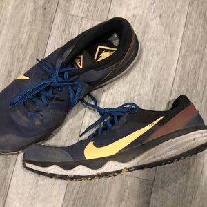 Nike tennis shoes juniper trail.